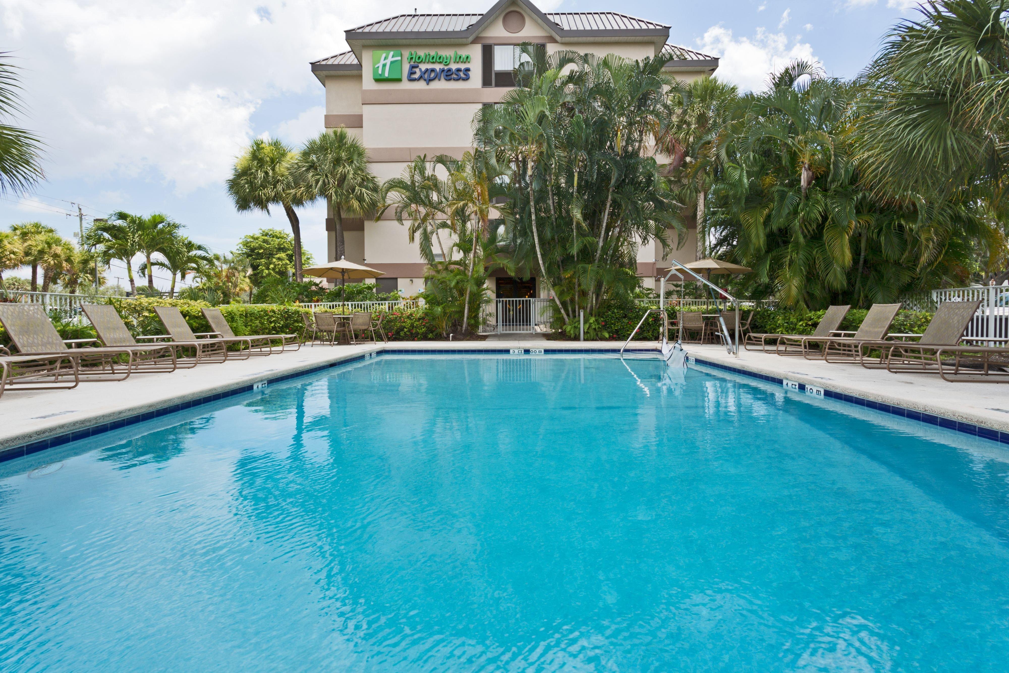 Holiday Inn Express Fort Lauderdale North - Executive Airport By Ihg Εξωτερικό φωτογραφία