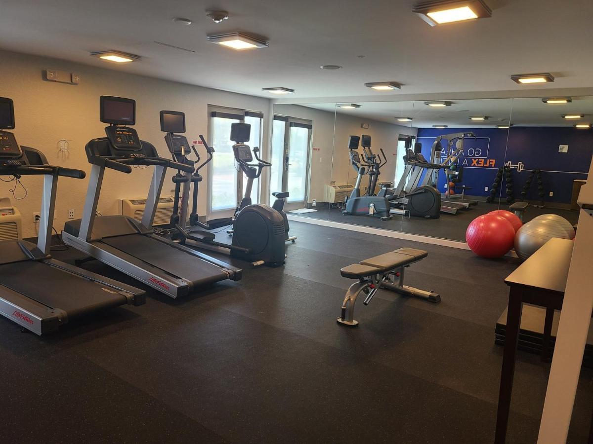 Holiday Inn Express Fort Lauderdale North - Executive Airport By Ihg Εξωτερικό φωτογραφία
