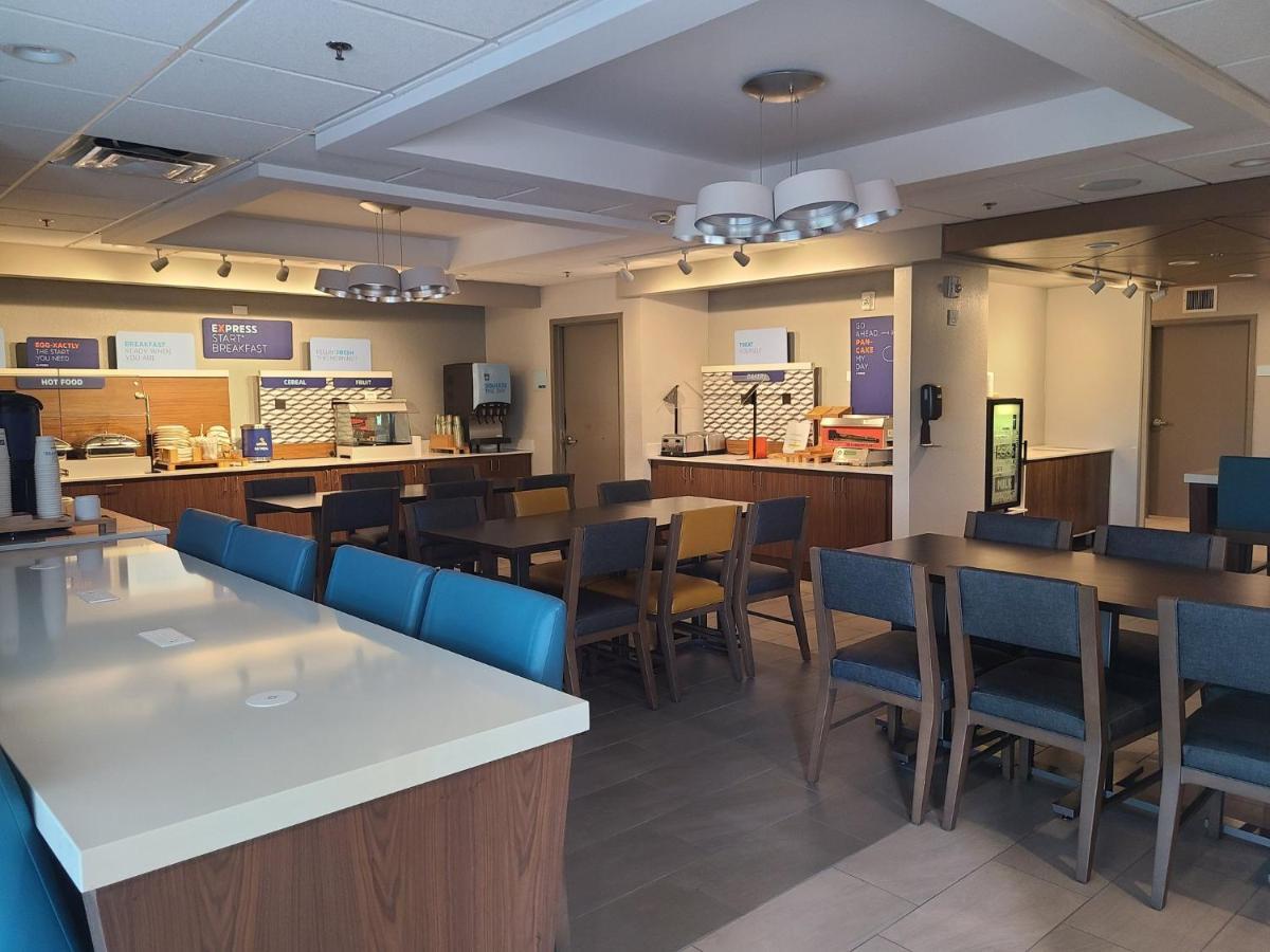 Holiday Inn Express Fort Lauderdale North - Executive Airport By Ihg Εξωτερικό φωτογραφία