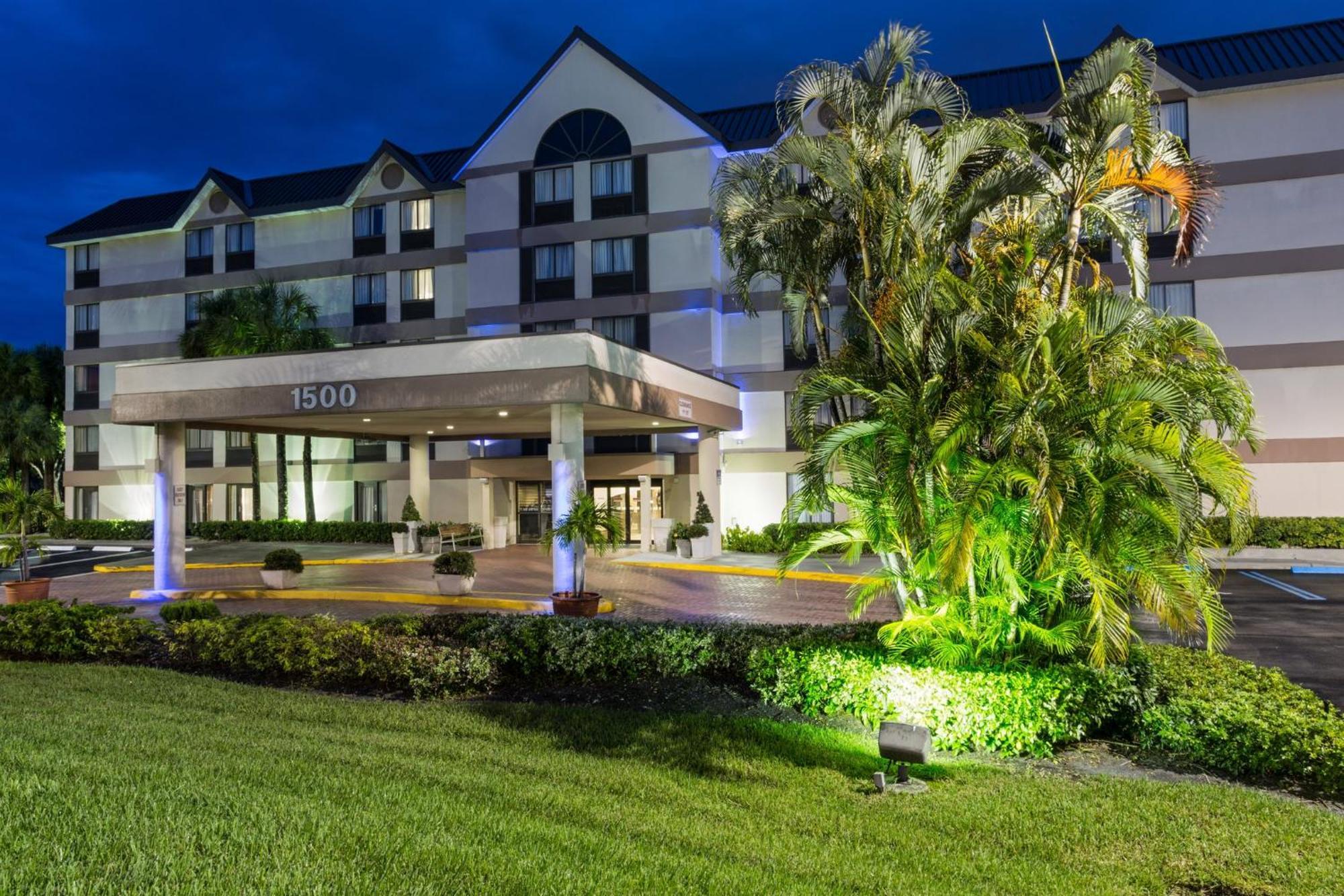 Holiday Inn Express Fort Lauderdale North - Executive Airport By Ihg Εξωτερικό φωτογραφία